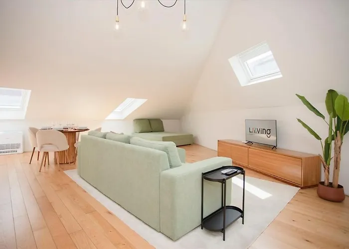 Liiiving In - Cedofeita Terrace *